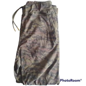 Alphalete (Learn More/Dream More/Be More) Camouflage Joggers